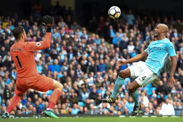 背后牵涉到 背后牵涉到